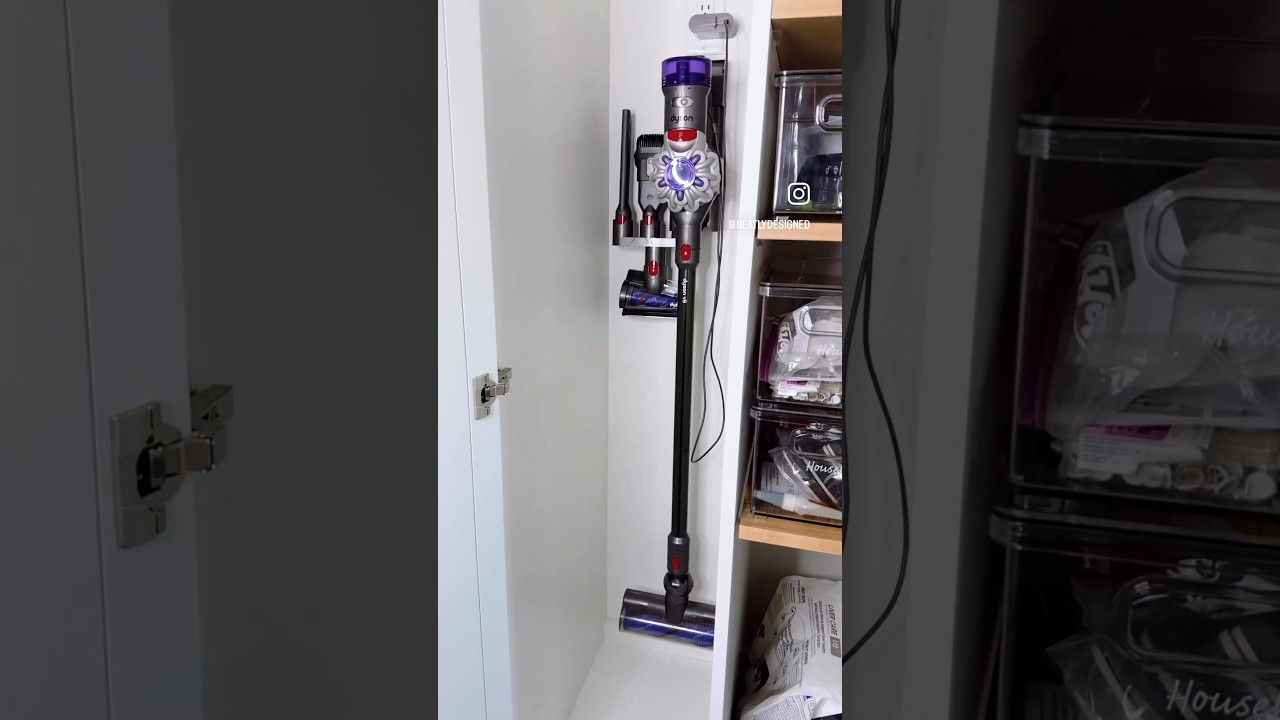A Friday find that helps keep your @dyson vacuum attachments organized🧺