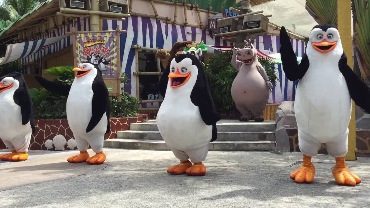 Madagascar Casts at Universal Studio Singapore