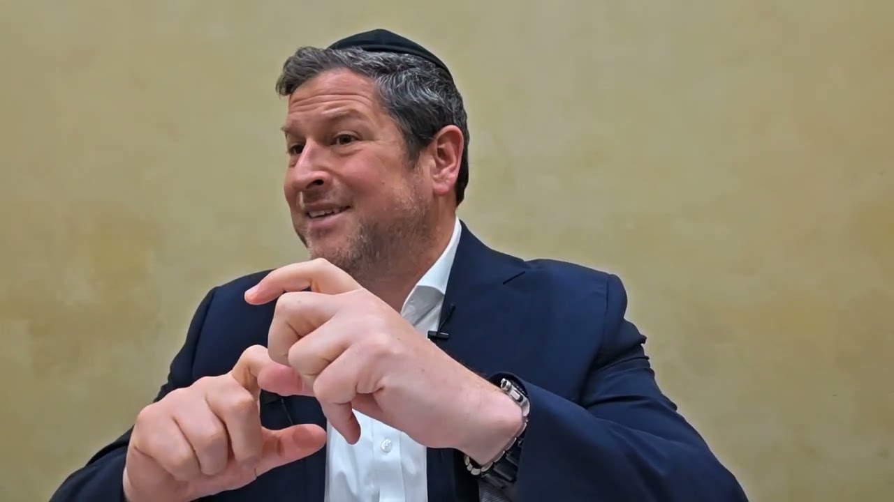 Praying Alive: Standing Before God - Modim | Rabbi Shlomo Farhi