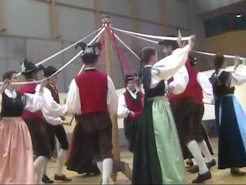 Al bal dei nastri: Holzhockar folk