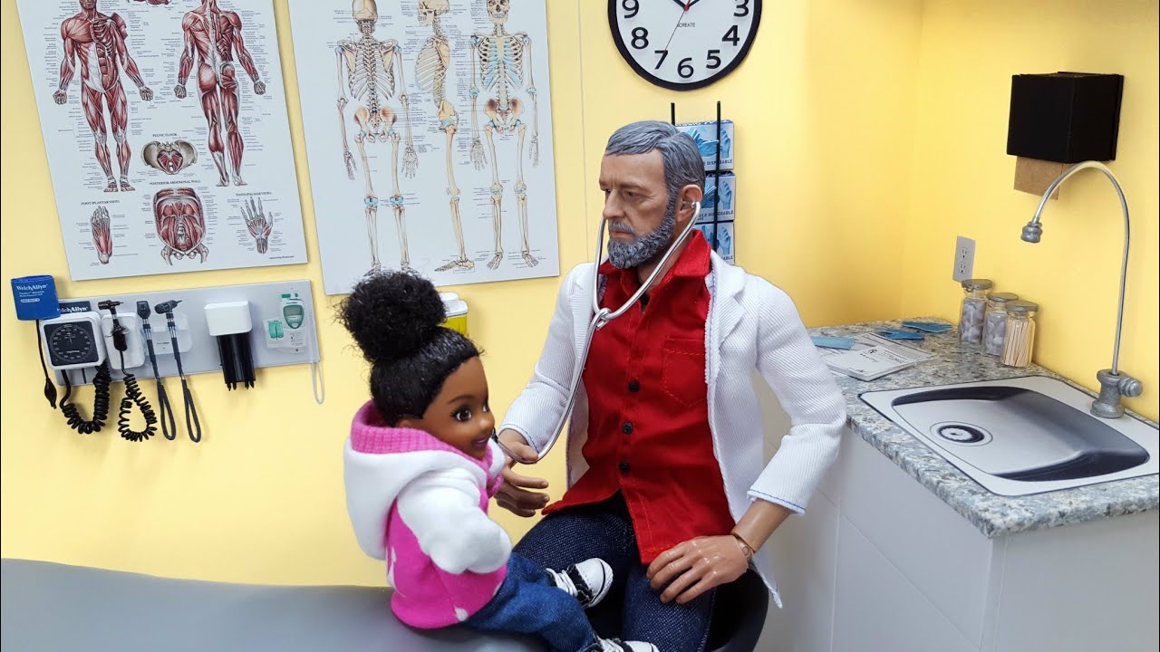 DIY - DETAILED Medical Doctors Room with Accessories - Store Away Binder Doll Room