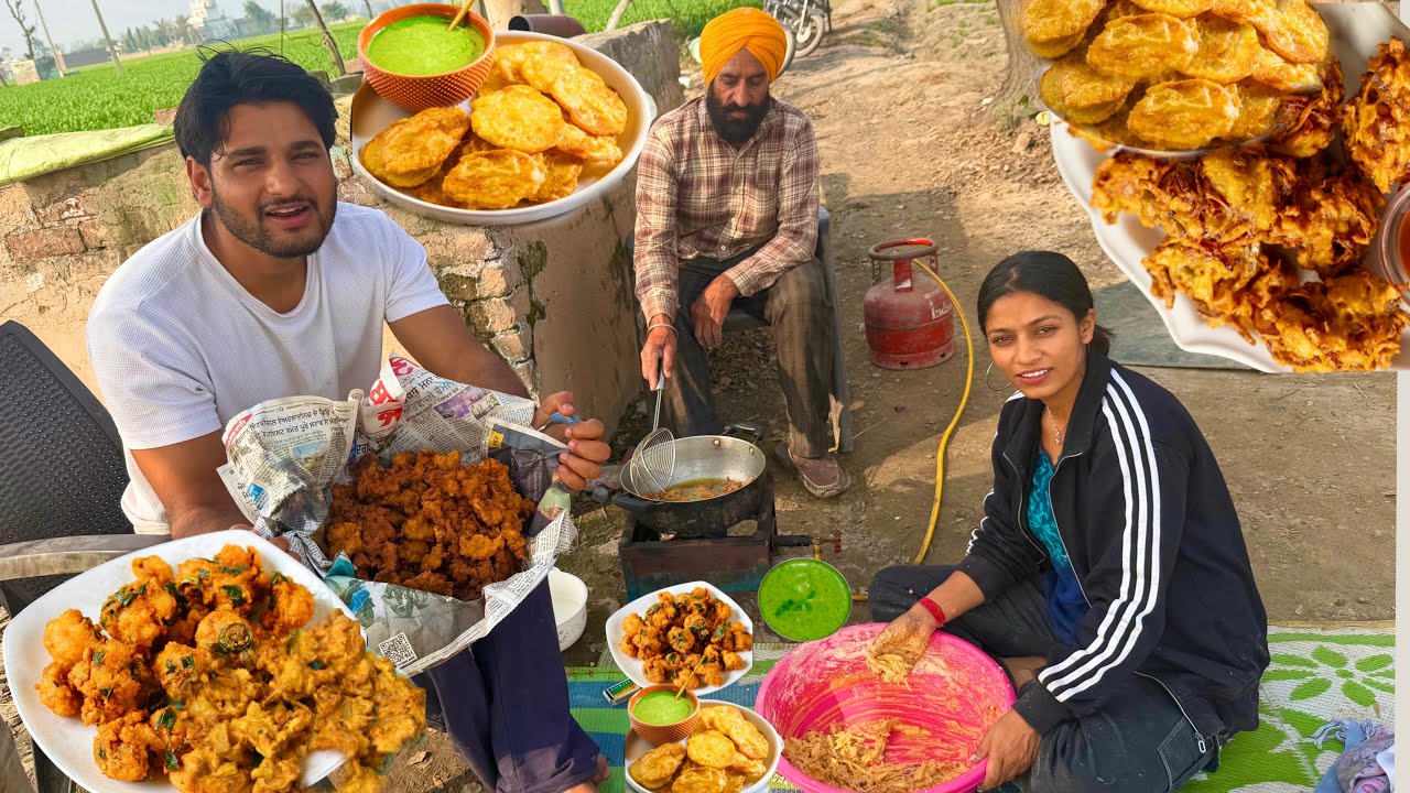 Making Gobi, Aloo, Onion, Pakora at motor 🤤😍 