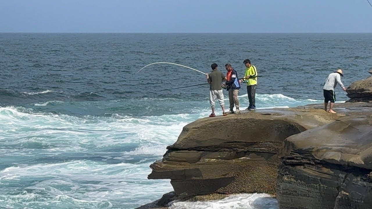 Rock fishing in NSW Australia  🇦🇺 
