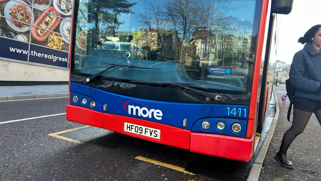 Morebus 1411 HF09 FVS on the 5 to Bournemouth 