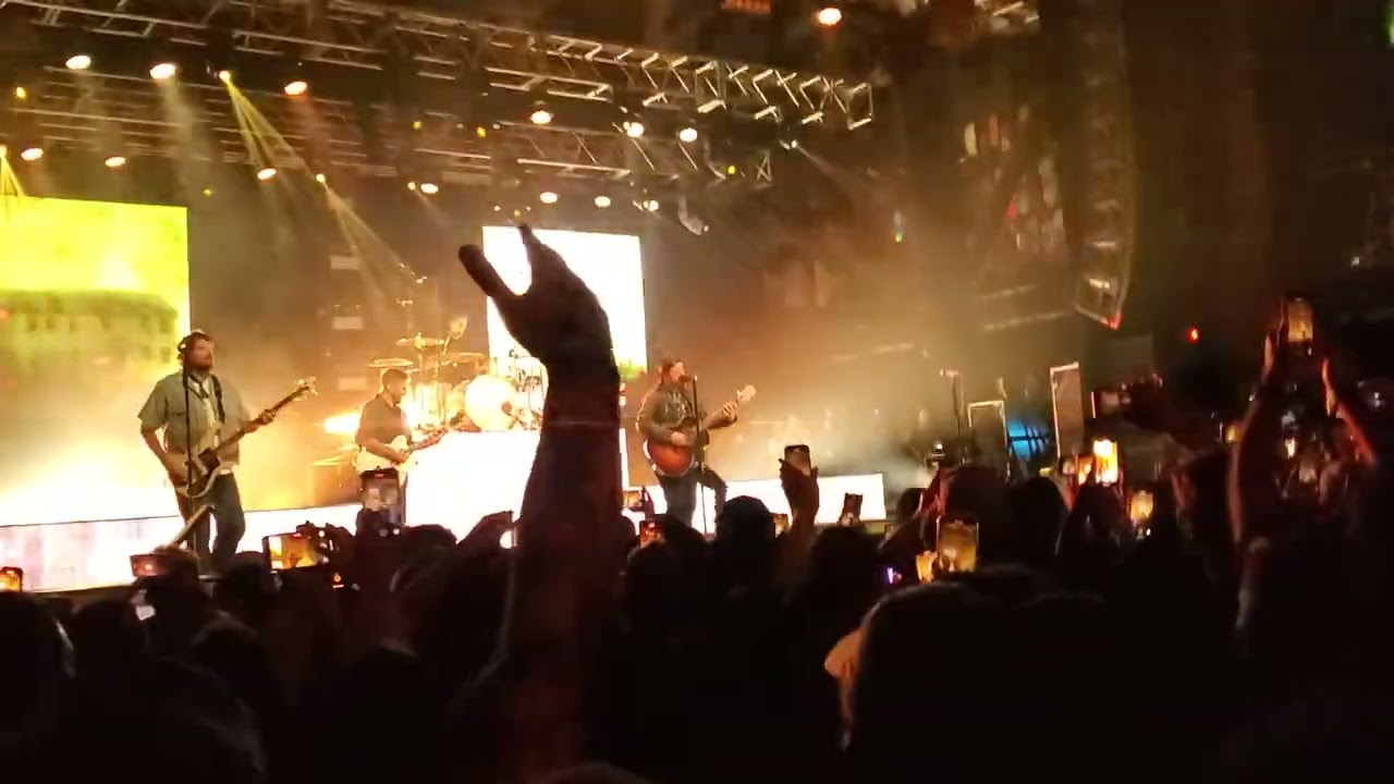 Silverstein - The End (feat Lights) | LIVE @ House of Blues Anaheim 01/31/2025