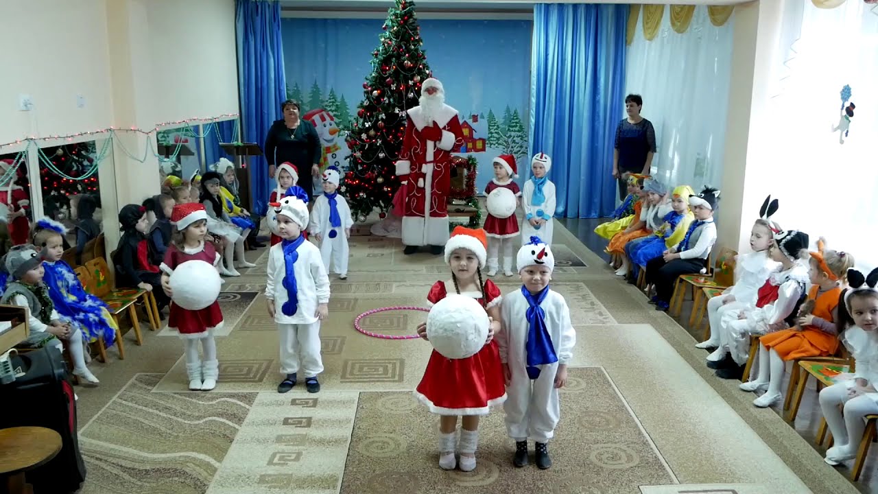 Танець Сніговичків і Санточок - середня група