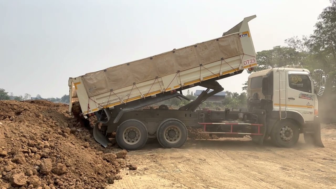 งานถมดินขนาดพื้นที่ 2 ไร่ สูง 1.5 เมตร บ้านแม่ใส จ.พะเยา excavator and trucks EP.4