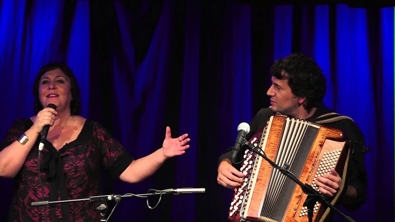 Uxía e João Gentil -  Trova do Vento Que Passa