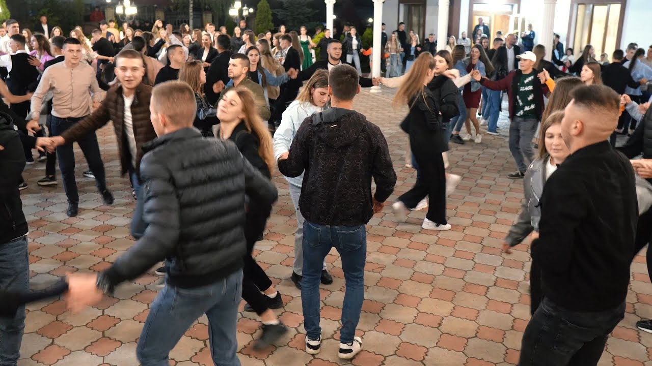 Tineret neobosit la balul de absolvire. Veselie Maxima