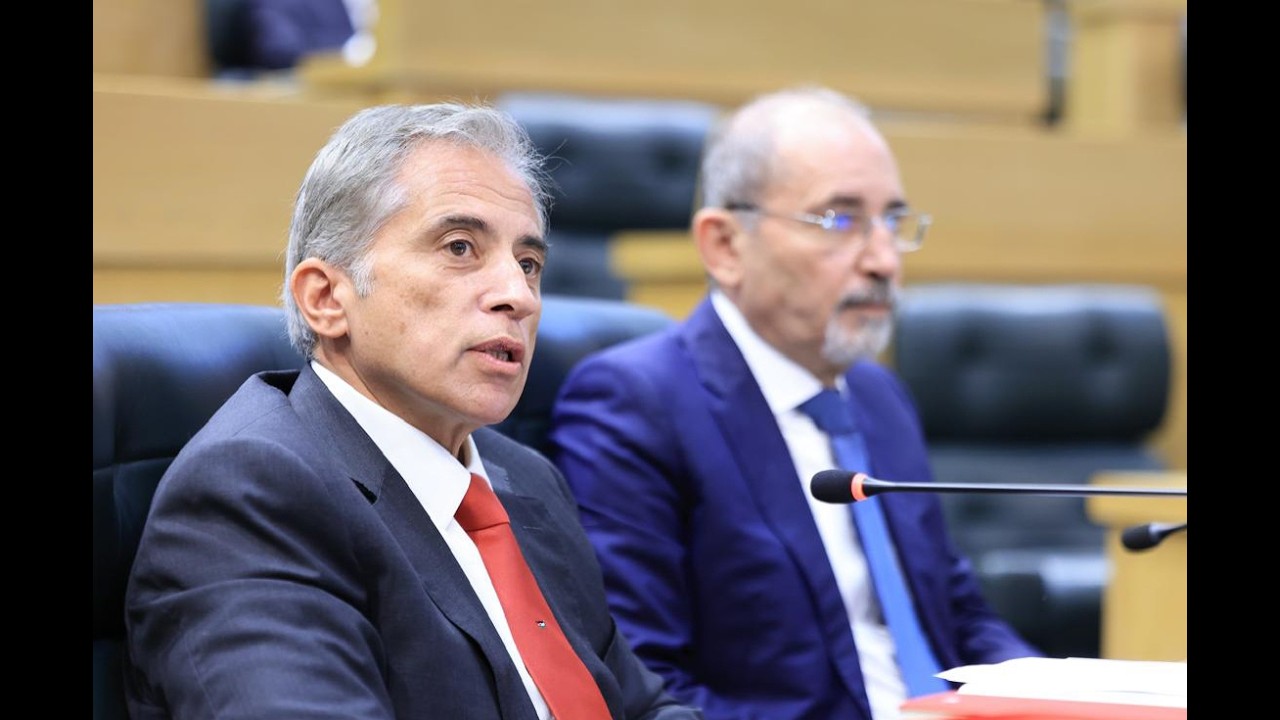 رئيس الوزراء الدكتور جعفر حسَّان خلال جلسة مجلس النوَّاب يوم الأربعاء 4 آذار