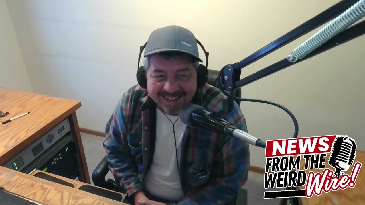 News of the Weird Wire: Fireworks, a Naked Bus Ride, and a Lobster on the Loose | Paskvan Podcasts