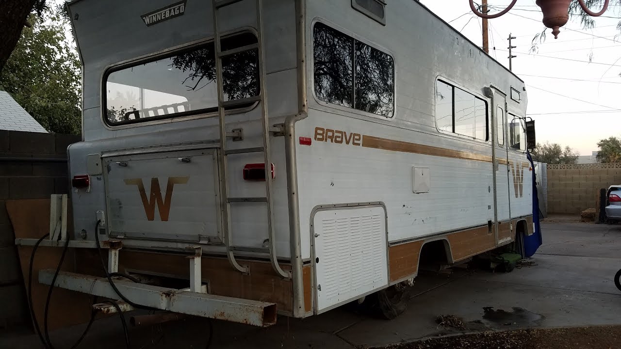 1973 Winnebago Brave Flooring, Episode #6