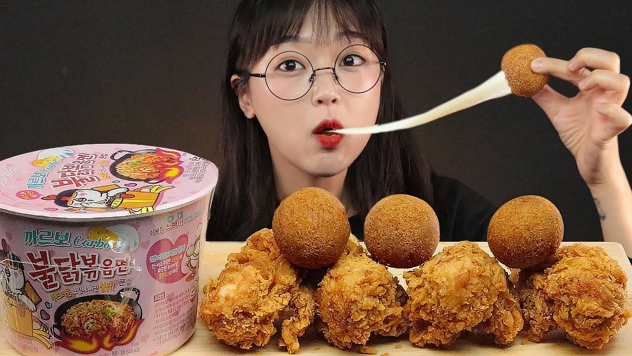 АСМР ЕДА Острая лапша, Жареная курочка, Сырные шарики | MUKBANG