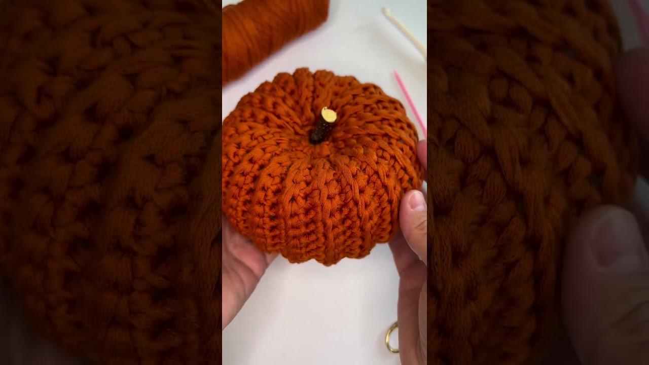 🎃 Quick and easy crochet pumpkin! For crochet pattern - check my channel!