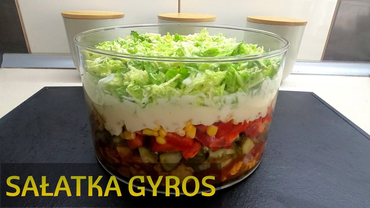 Warstwowa SAŁATKA GYROS 🥗 Jedna z najbardziej lubianych, każdy jest nią zachwycony! | PALCE LIZAĆ