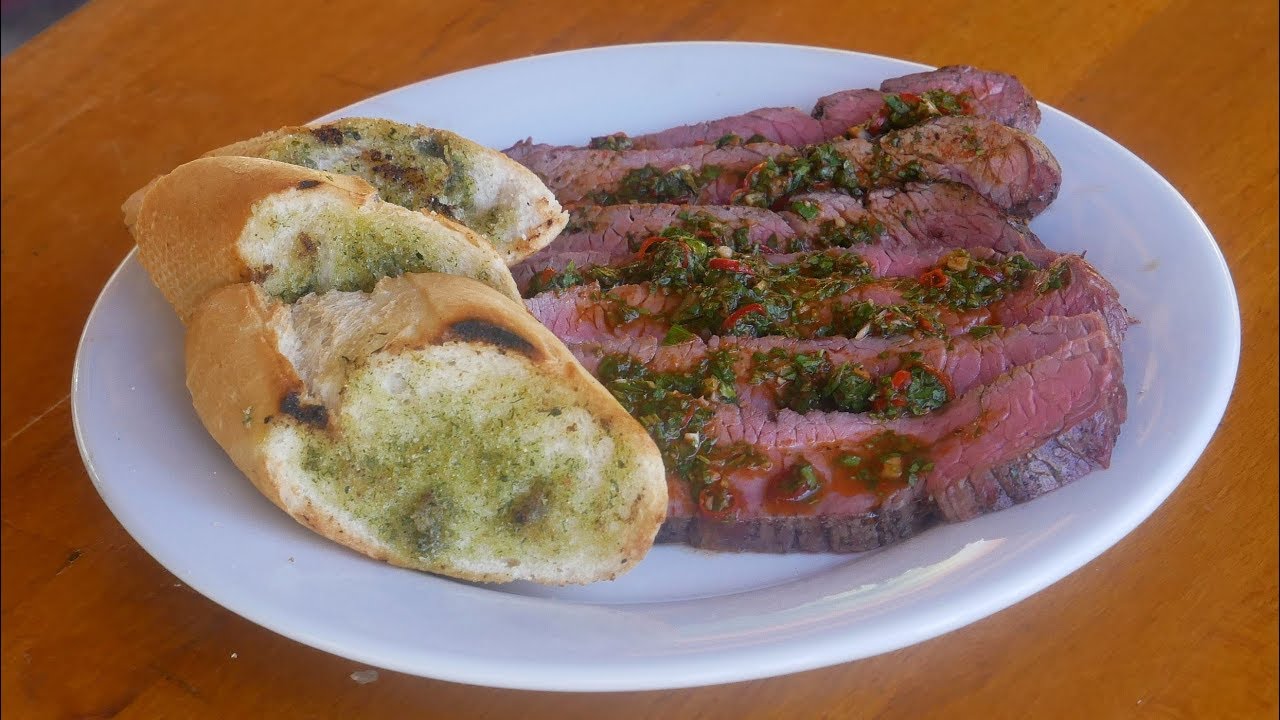 #78 grilovan&yacute; flank steak s om&aacute;čkou chimichuri