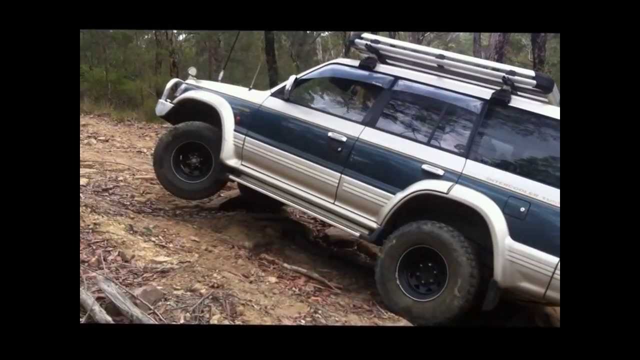 93 pajero stock lil bit of rock climbin