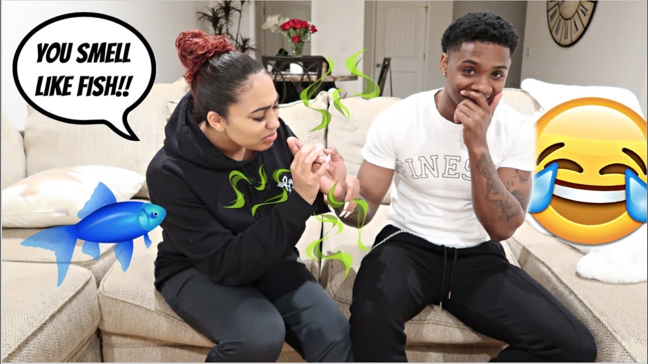 FISHY FINGERS PRANK ON GIRLFRIEND *HILARIOUS*