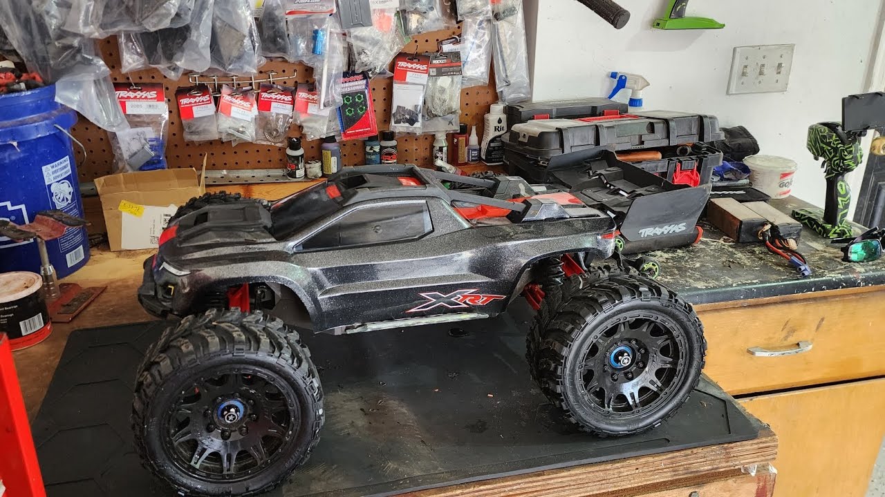 TRAXXAS XRT - Castle ESC - Proline Mashers
