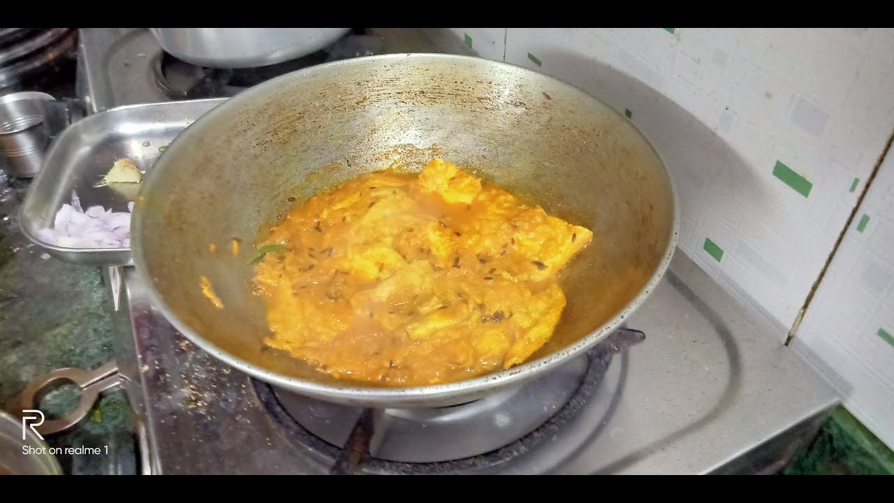 Fried Egg Curry