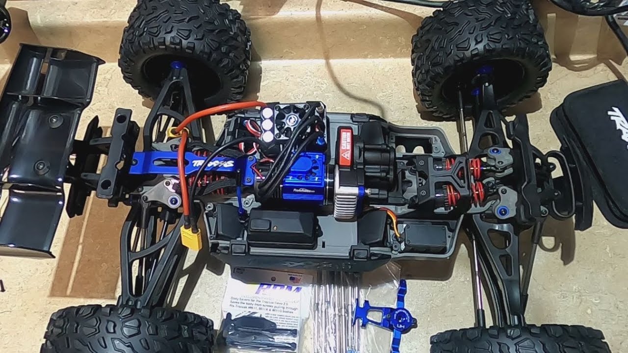 Upgrading a Traxxas E-Revo 2.0 VXL Part 5 Tie Rods, Hot Racing Bellcrank Plus part GIVEAWAY