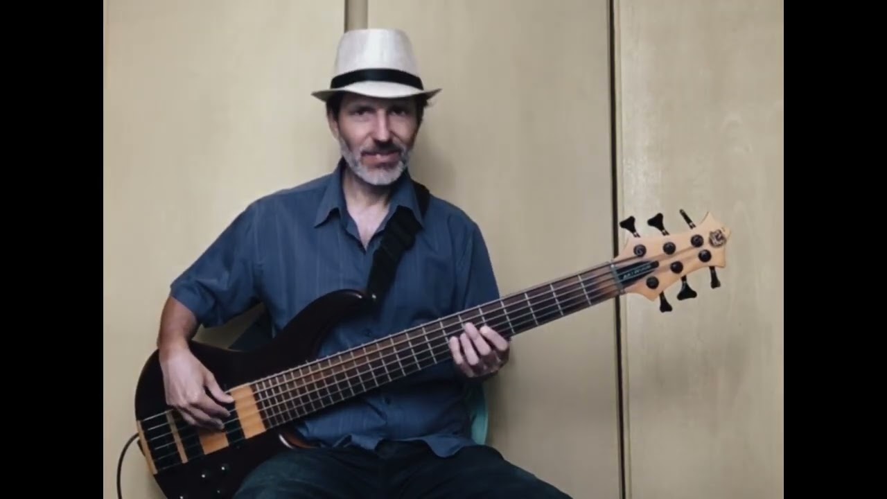 Aretha Franklin - I Saw A Little Prayer  (Bass Cover)