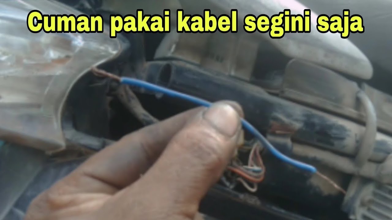 Cuma pakai kabel sedikit saja supaya lampu belakang led bisa nyala keduanya