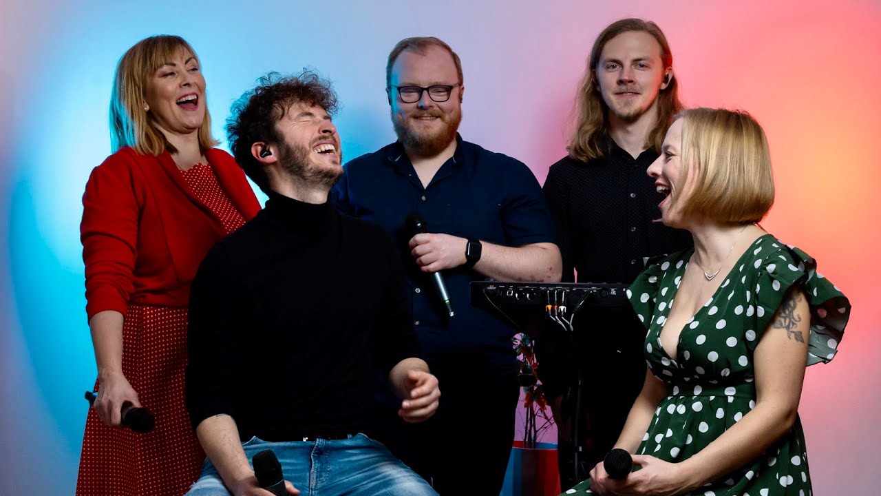 5 hlasů zpívá ČESKÉ filmové melodie - A CAPPELLA MEDLEY (Live Session)