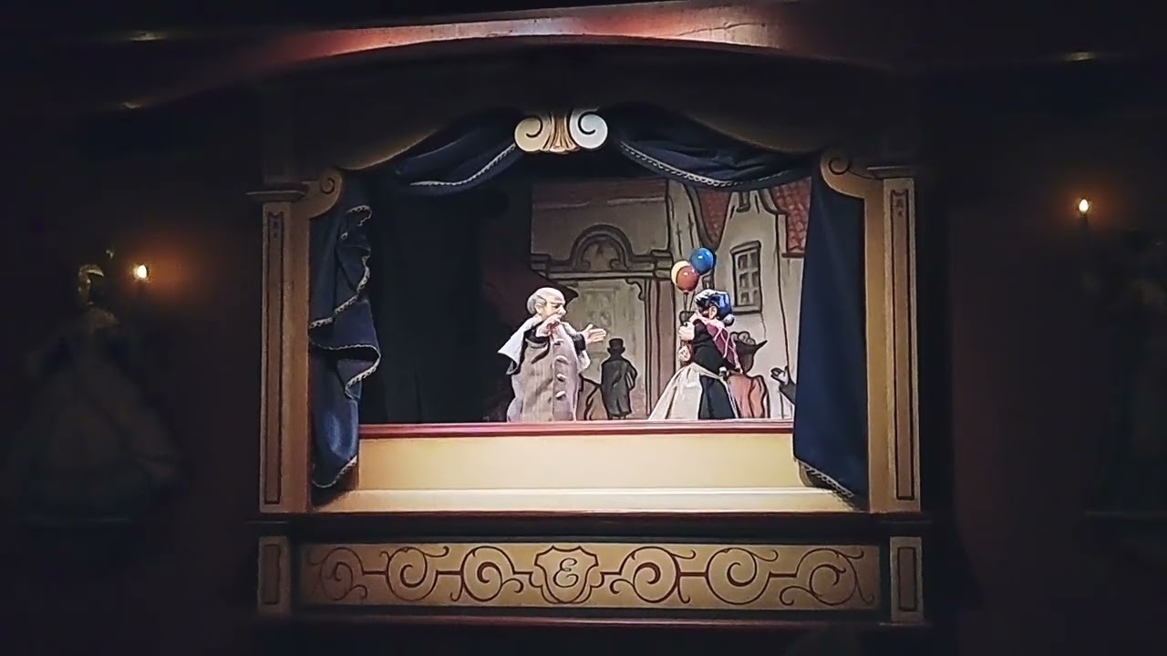 Het poppenkast Theater - Het Balonnenvrouwtje