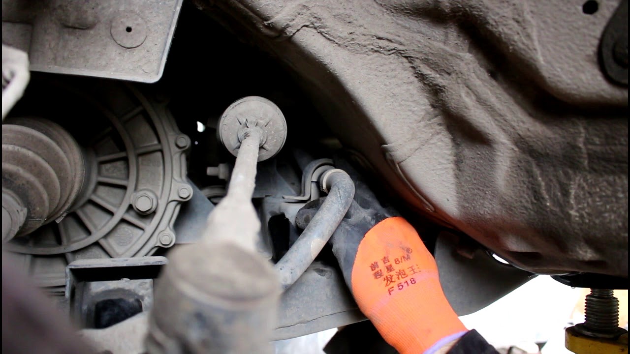 SsangYong Actyon 2,0 4wd СсангЙонг Актион 2012 года Замена втулок и стоек переднего стабилизатора