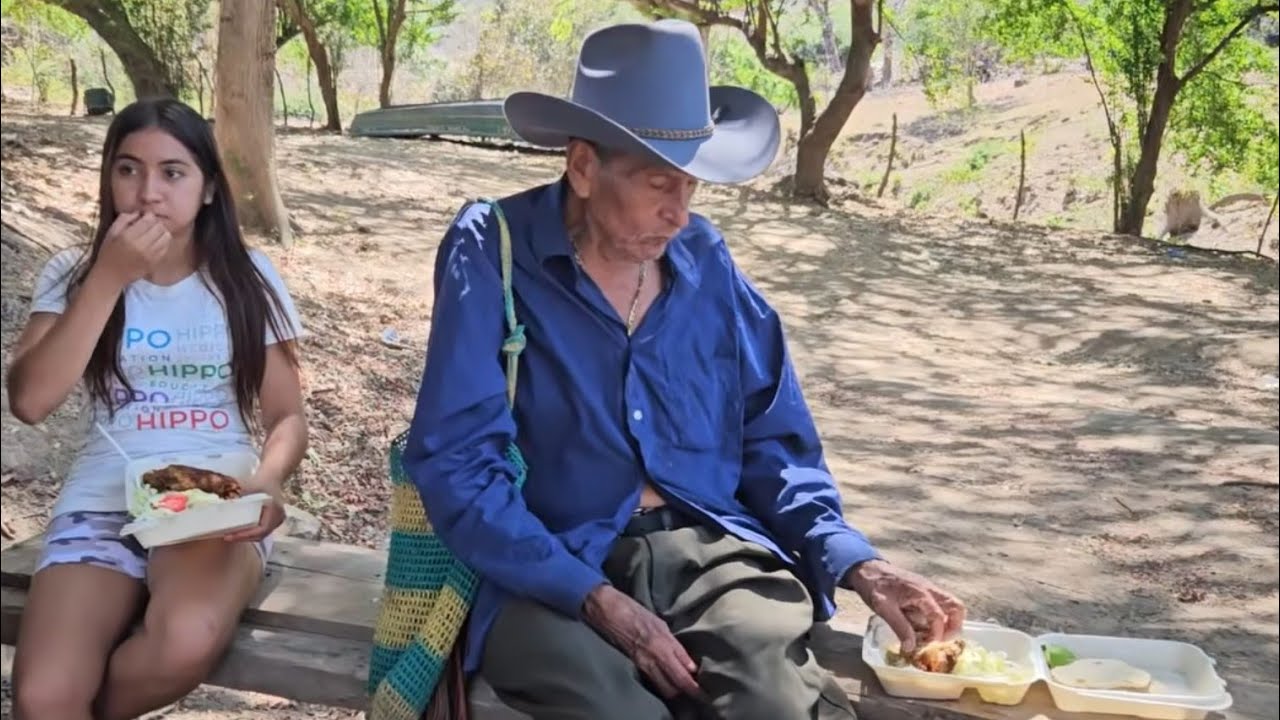 🛑El Viejon Disfrutando Un Rico Almuerzo a la Orilla del Rio Lempa/El Buen Salvadoreño 