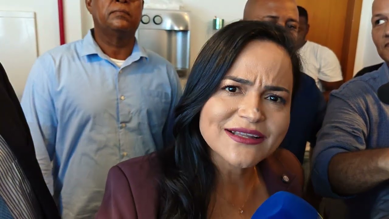 ALIADA DE ACM NETO, PREFEITA DE LAURO DE FREITAS, AO LADO DO DEPUTADO PEDRO TAVARES DESTACA PROJETOS
