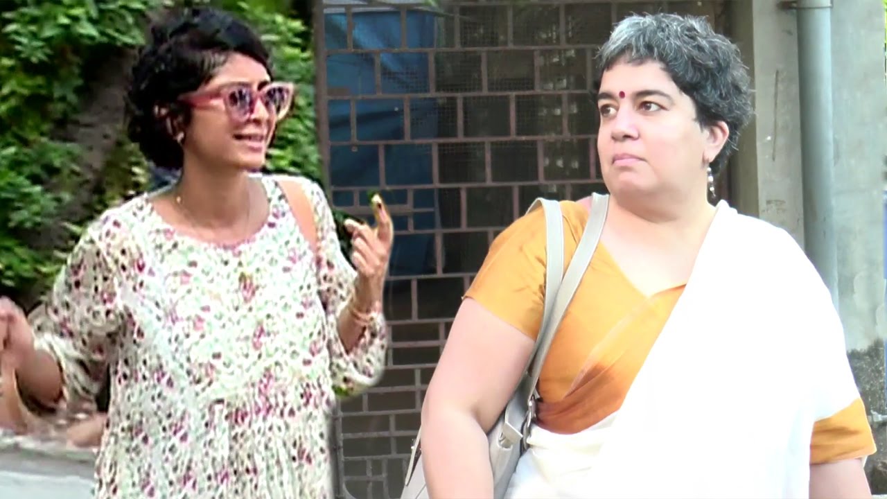 Aamir Khan's FIRST Wife Reena Dutta & Current Wife Kiran Rao Vote At Same Polling Booth In Mumbai