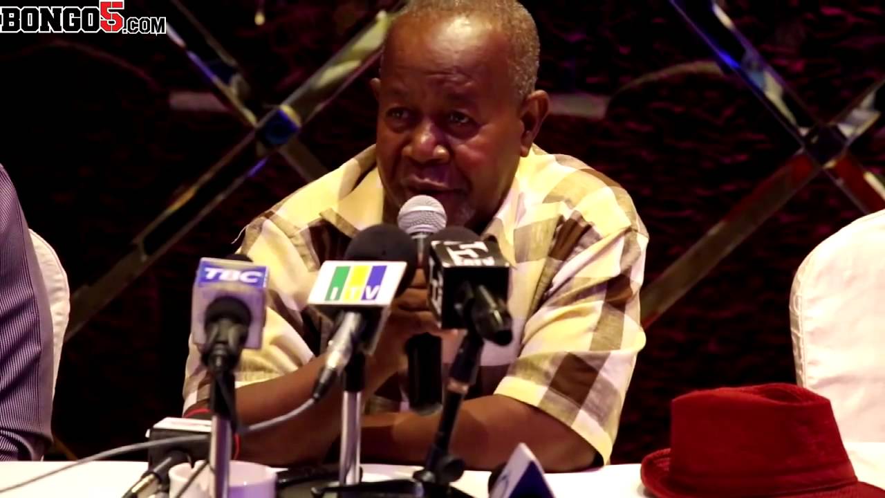 King Majuto akiongea na waandishi kabla ya kuelekea Uturuki