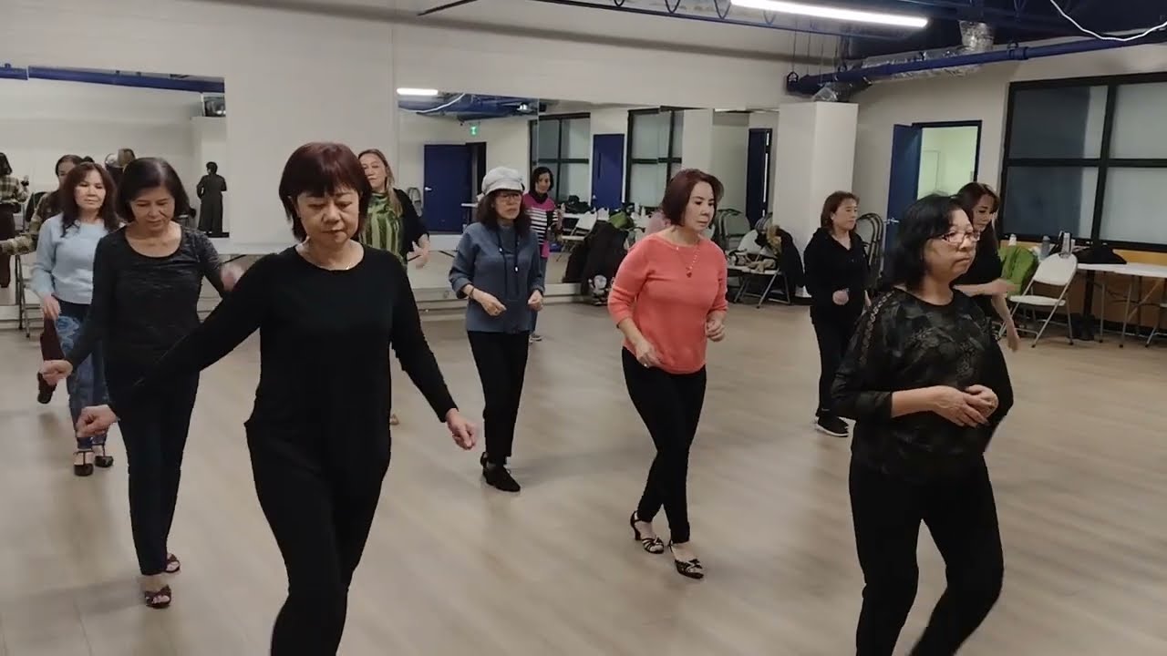VIET LINE DANCE CALGARY Buc Tam Thu 19/02/26   