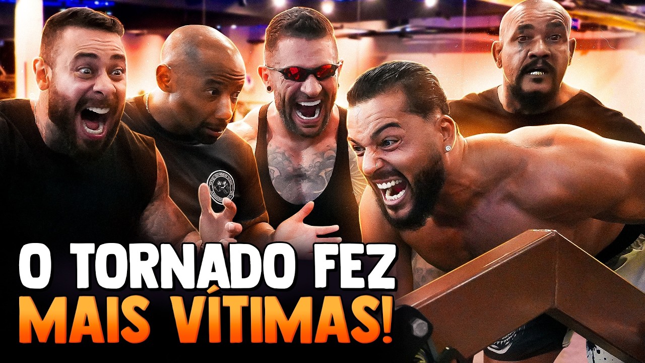 Pobre Loco e Cavalo na batalha do Leonidas! Quem vai vencer? - Leo Stronda