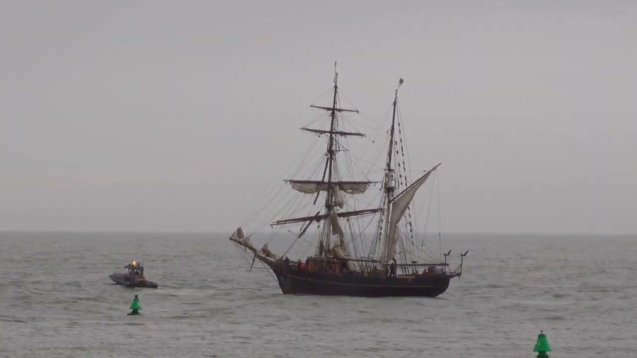 Departure of Tres Hombres from oostende Part 4