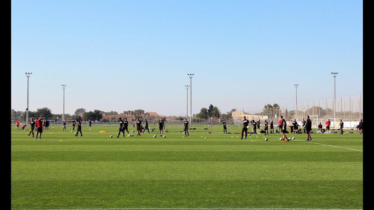 24h in C.E Futbol Salou | Training camp