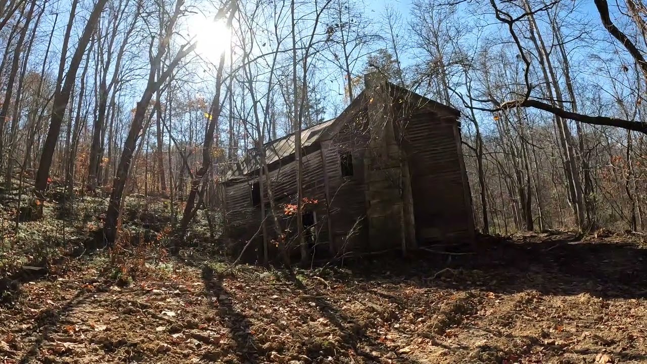 Lee County KY land for sale 180 acres near Red River Gorge, with 3500 feet of cliff line