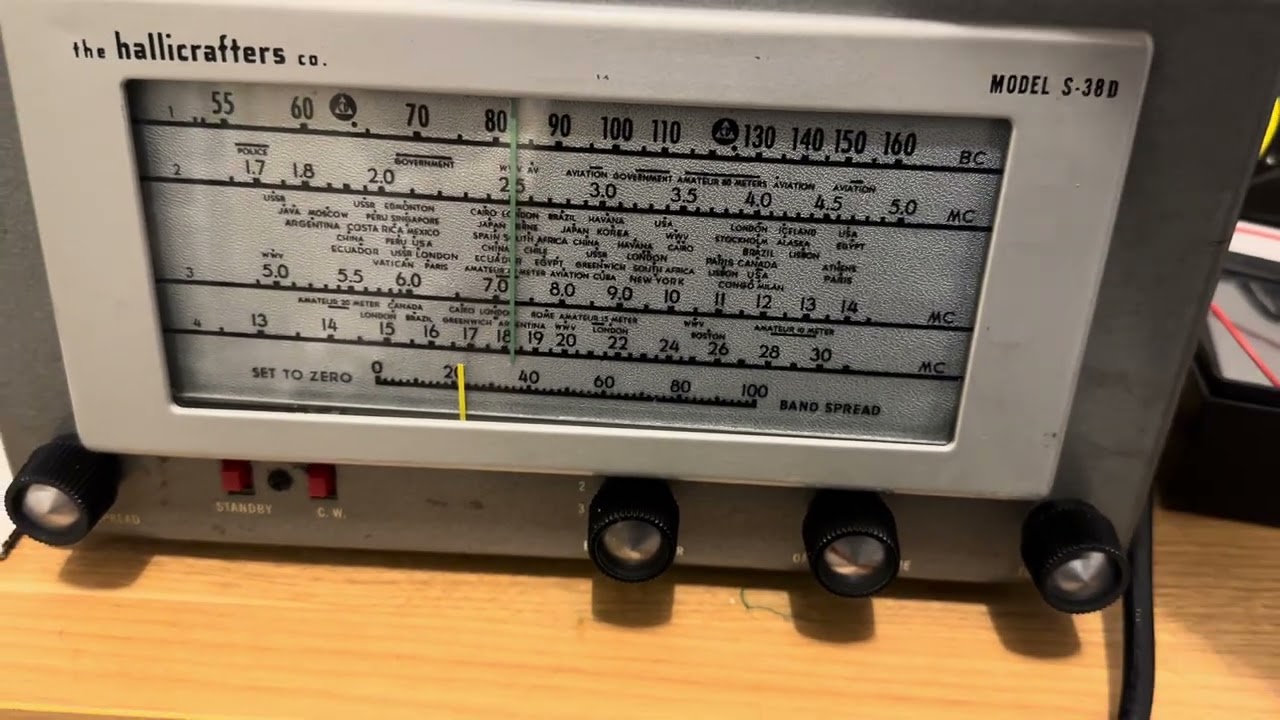 AM 7160KHz  Amateur radio AM net 2pm CST daily on Hallicrafters S-38D table radio. Stable VFO too