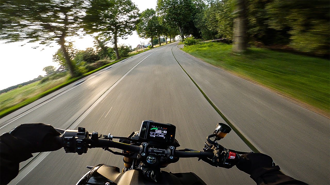 [COMP.] Stock Exhaust Sound is Not So Bad Y'all - YAMAHA MT-09 SP 2023