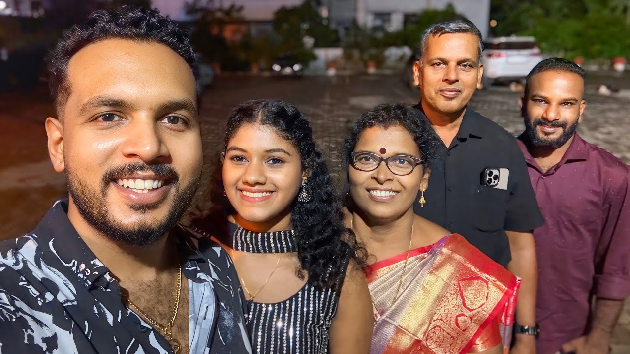 അച്ഛനും അമ്മയും എറണാകുളത്തേക്ക് വന്നപ്പോൾ 🚙
