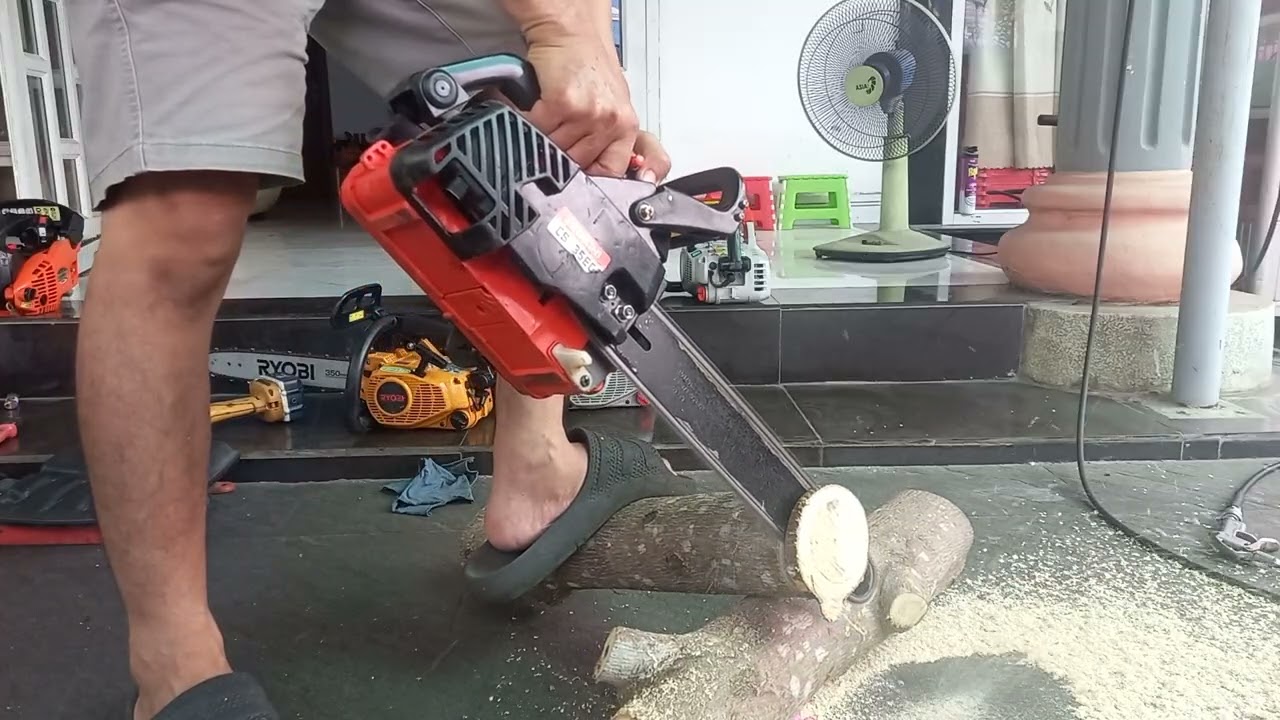 Cưa xích Hitachi CS35EC víp, đồng loạt thanh lý giá tốt