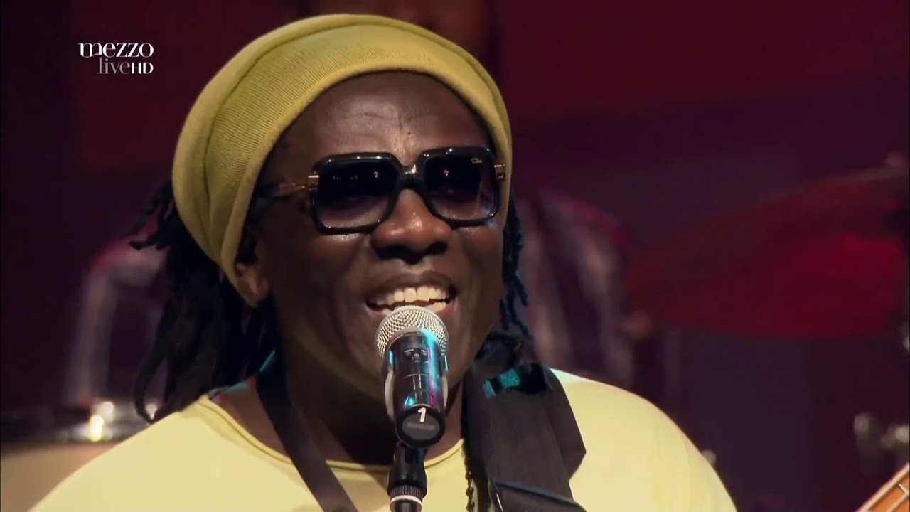 Richard Bona - Bisso Baba (Live Jazz TM Festival 2013)