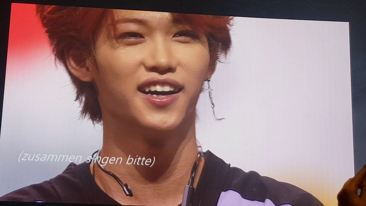 Singing for Felix on his Birthday [KBS Music Bank Berlin 2018]