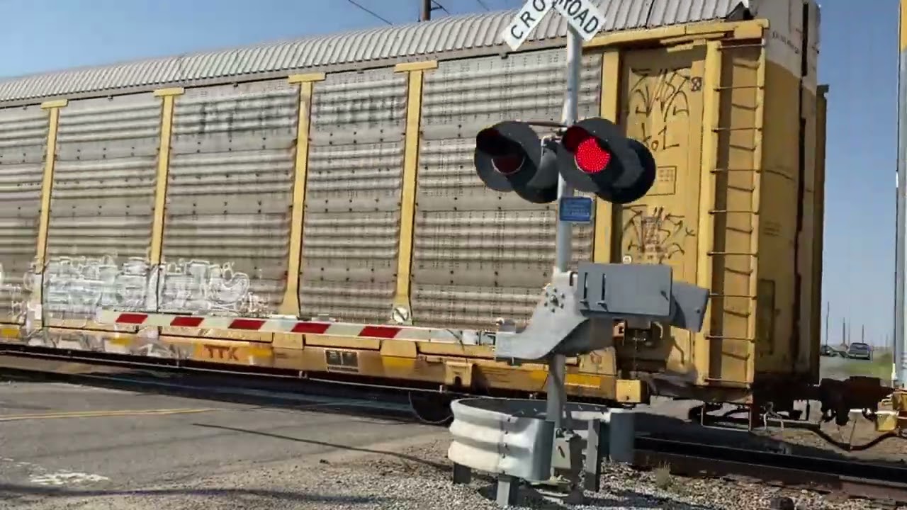 Union Pacific PowHaton RD Railroad Crossing, Aurora, Colorado