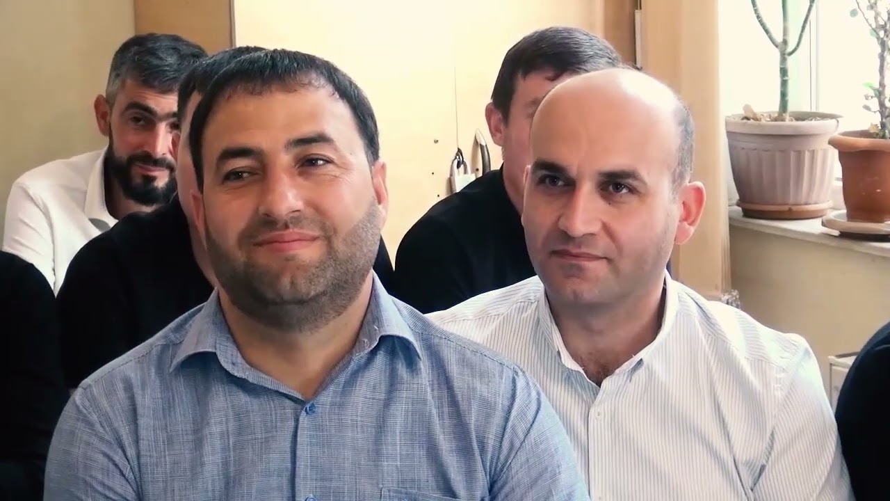 20 il  sonra məktəblə görüş