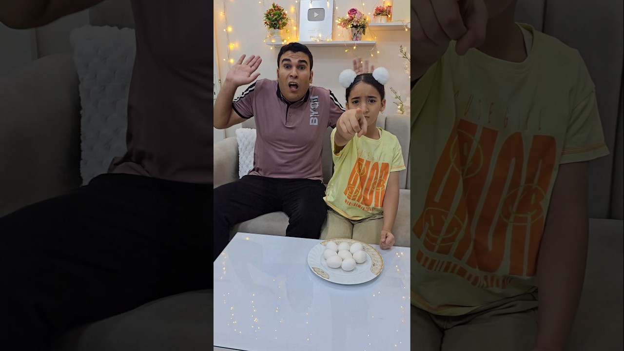 A very hungry girl is eating her food 😱👧❤️🤣