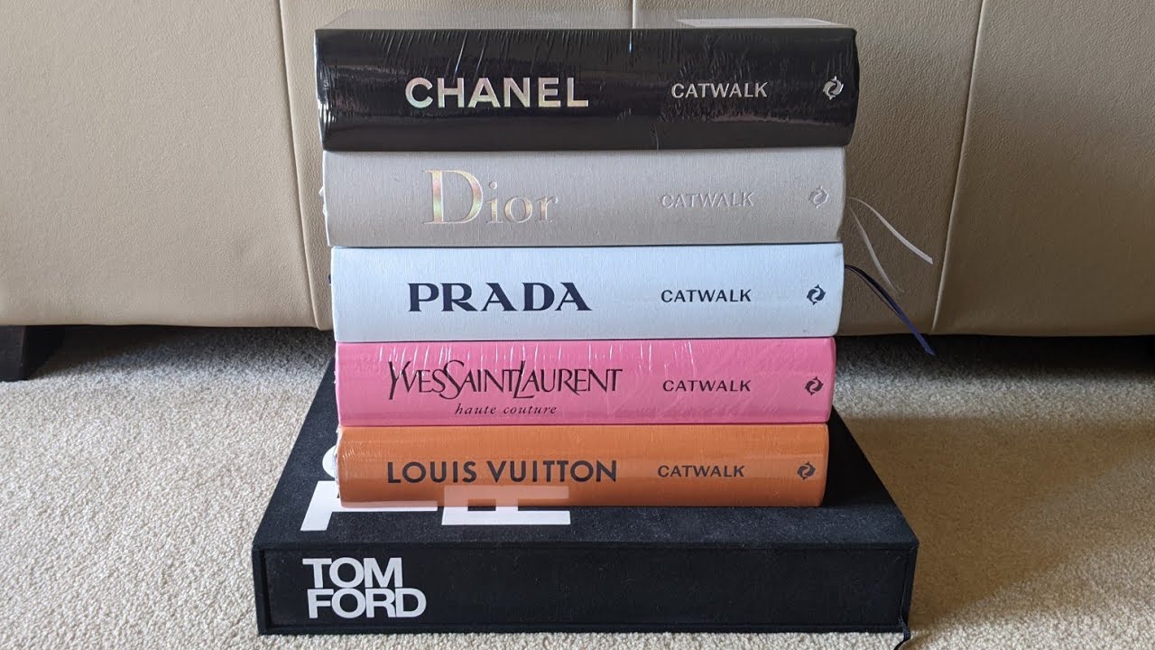 DESIGNER BOOKS!! CATWALK COLLECTION REVIEW! COFFEE TABLE BOOK COLLECTION /DECOR HAUL! IM A BOOKTUBER