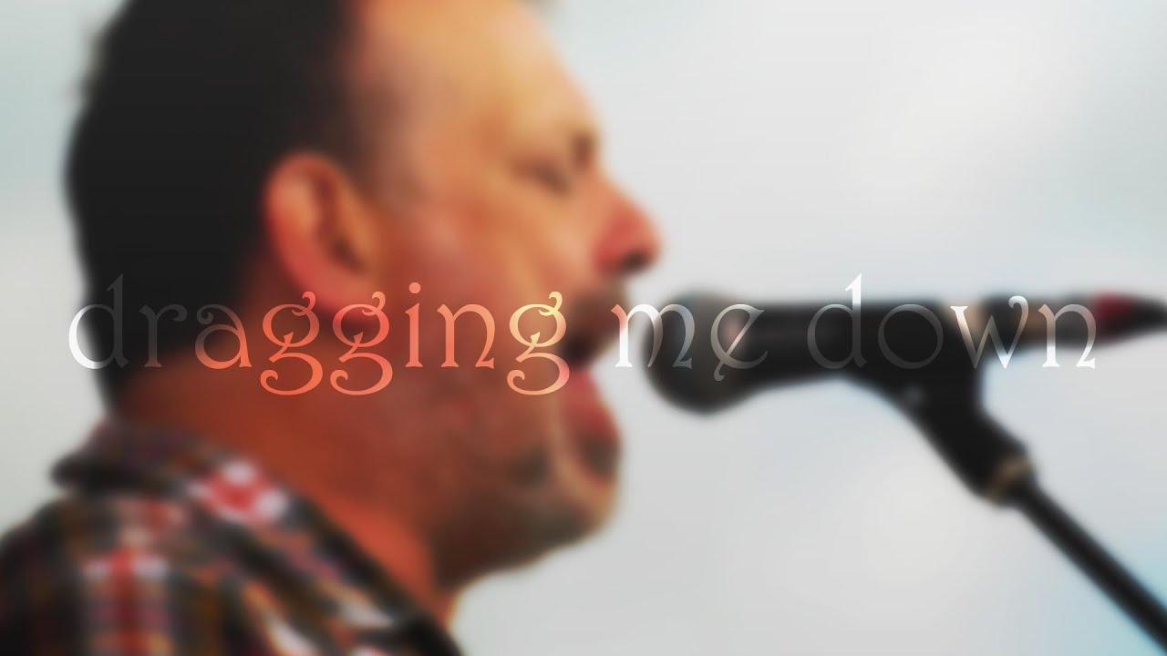 Tom Hingley performing his acoustic version of Inspiral Carpets' "Dragging Me Down"